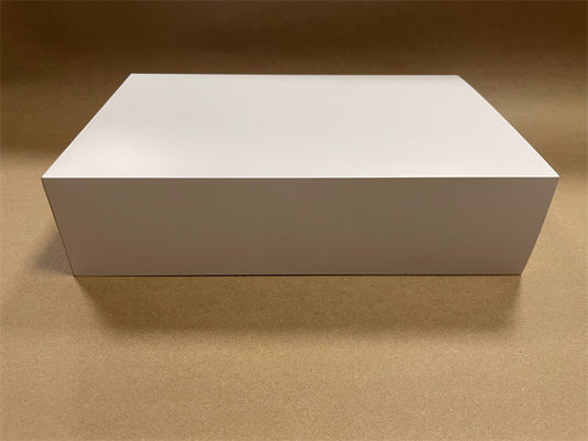タックインフラップ 紙箱 テープ付き 梱包